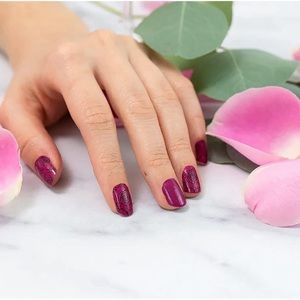 Color Street ROSE GOES Berry Pink Creme Finish Nail Set